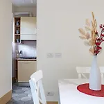 Guesthost - Urban Oasis - With Garden פרוג'ה