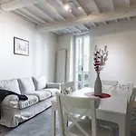 Guesthost - Urban Oasis - With Garden * פרוג'ה