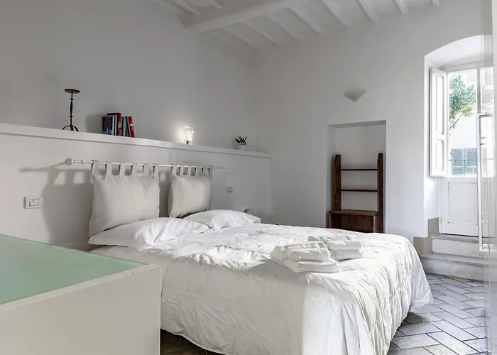 Guesthost - Urban Oasis - With Garden