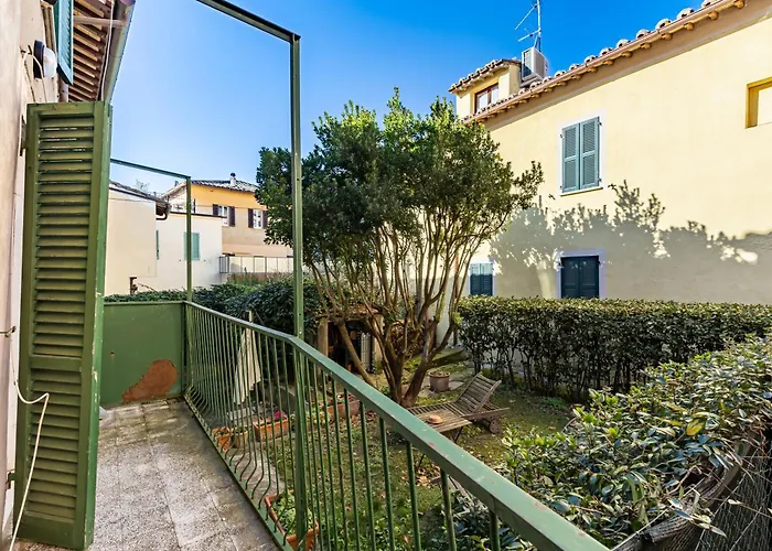 Apartament Guesthost - Urban Oasis - With Garden Perugia