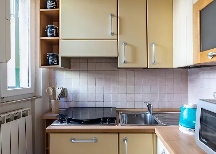 Guesthost - Urban Oasis - With Garden Perugia