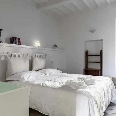 Guesthost - Urban Oasis - Central Apartment With Garden