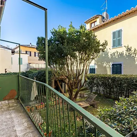 Appartamento Guesthost - Urban Oasis - Central Apartment With Garden Perugia