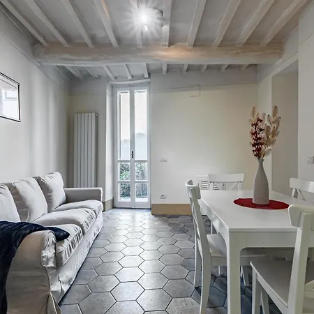 Guesthost - Urban Oasis - Central Apartment With Garden * Perugia